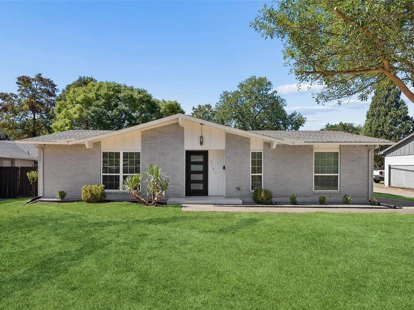 8148  Clear Springs Road , Dallas Texas 75240