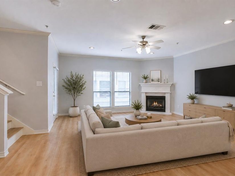 2415  Stutz Drive  C, Dallas Texas 75235