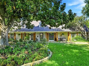 933  Blue Lake Circle 
