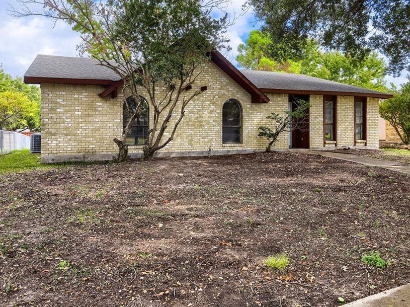 2508  Norway Drive , Garland Texas 75040