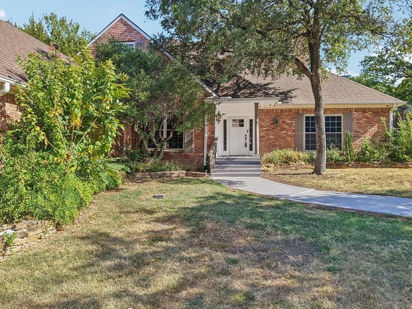 3108  Wingren Road , Irving Texas 75062