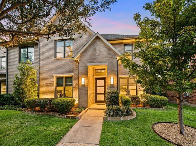 6811  Del Norte Lane , Dallas Texas 75225