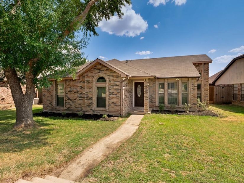 4505  Queen Circle , The Colony Texas 75056