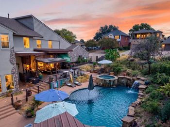 502  Columbia Drive 