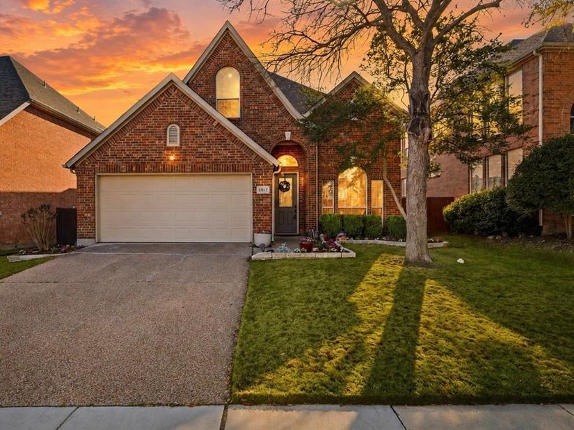 2917  Waterford Drive , Irving Texas 75063