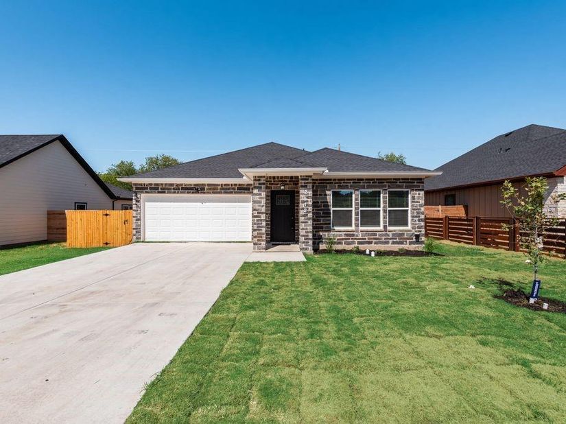 2512  Sheraton Drive , Fort Worth Texas 76105