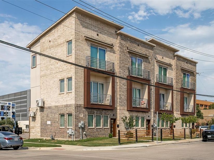 312  Feliks Gwozdz Place , Fort Worth Texas 76104