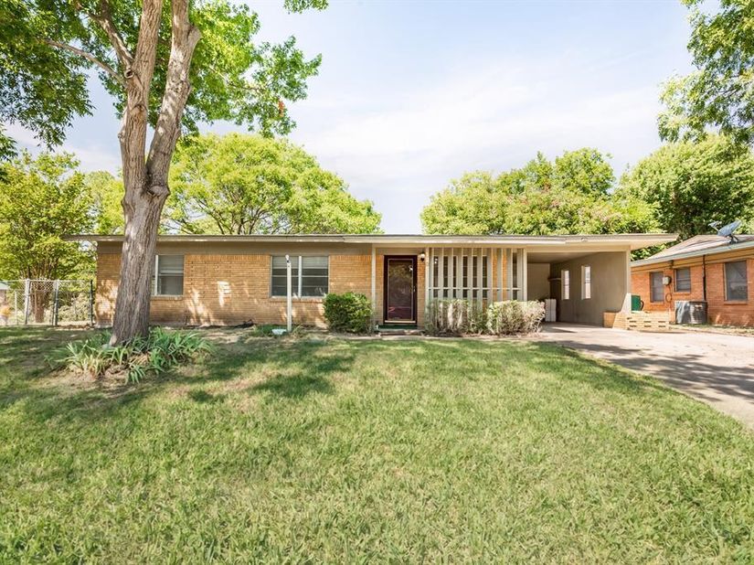 1203  Sunnybrook Drive , Irving Texas 75061
