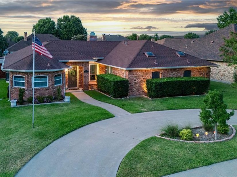 703  Willow Brook Drive , Allen Texas 75002