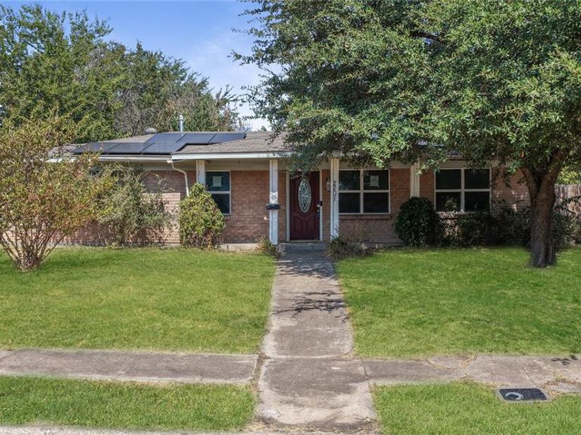 2201  Linwood Lane , Irving Texas 75061