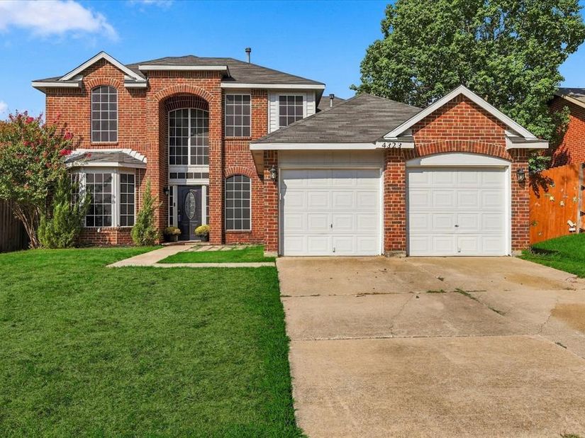 4323  Briar Hill Drive , Grand Prairie Texas 75052