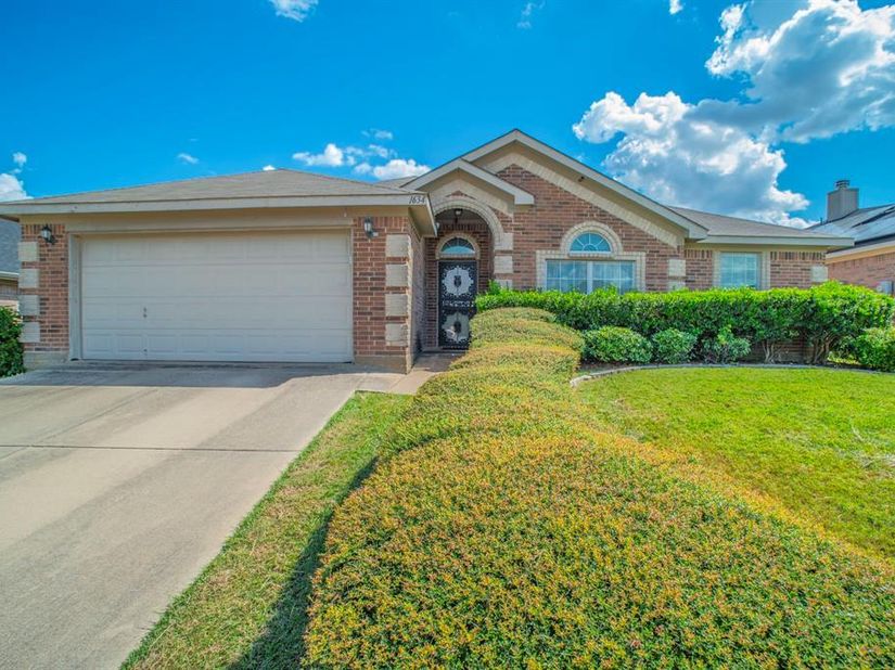 1634  Powder Horn Lane , Arlington Texas 76018