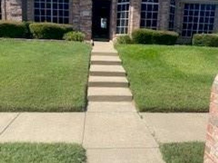 1531  Birkenhead Lane , Lancaster Texas 75134