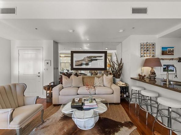 411  W 7th Street , Fort Worth Texas 76102