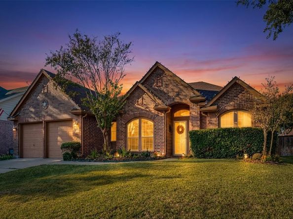 2207  Richmond Circle , Mansfield Texas 76063