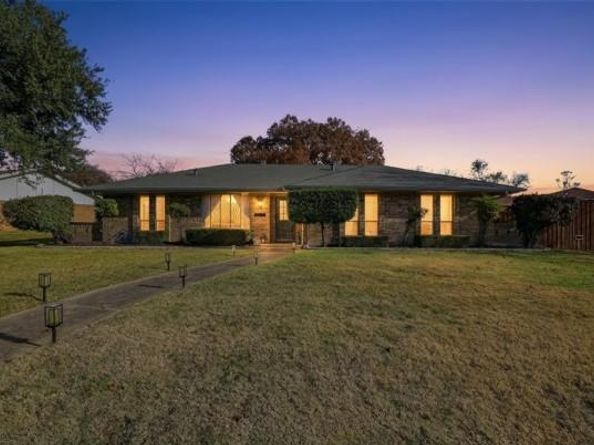 2217  Westlake Drive , Plano Texas 75075