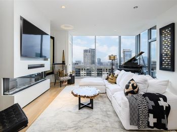 2200  Victory Avenue 