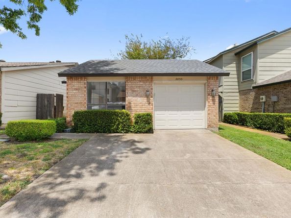 2853  Capella Circle , Garland Texas 75044