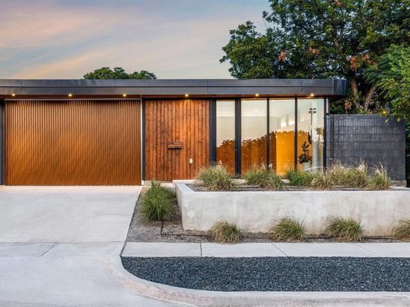 6822  Victoria Avenue , Dallas Texas 75209