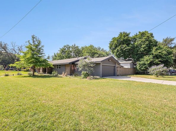 4241  Whitfield Avenue , Fort Worth Texas 76109