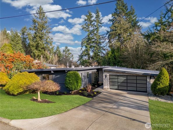 62 165th Avenue SE, Bellevue WA 98008