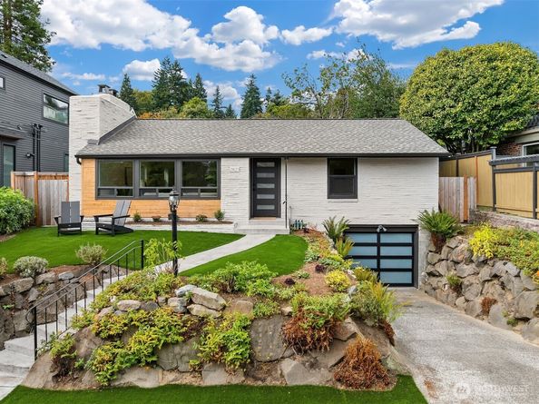 2823 36th Avenue W, Seattle WA 98199