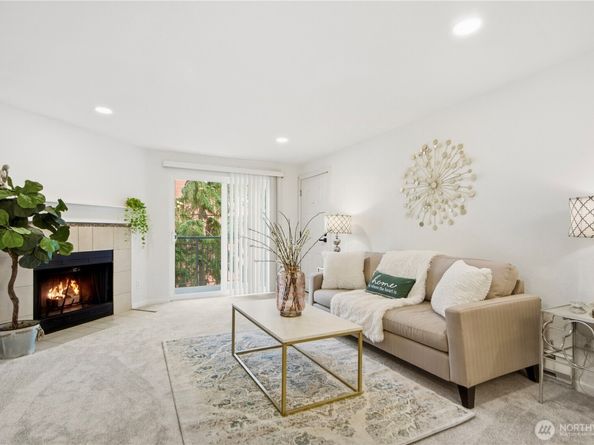 12607 SE 41 Place H208, Bellevue WA 98006