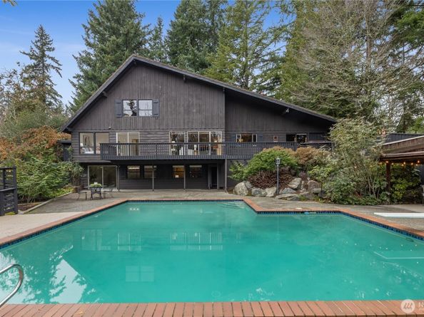 16521 NE 1st Place, Bellevue WA 98008