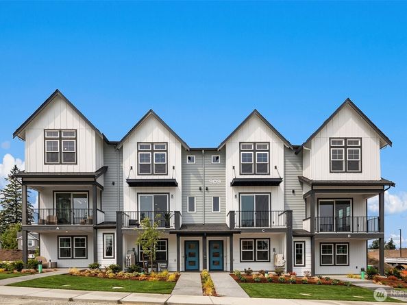 9009 NE 203rd Court D, Bothell WA 98011