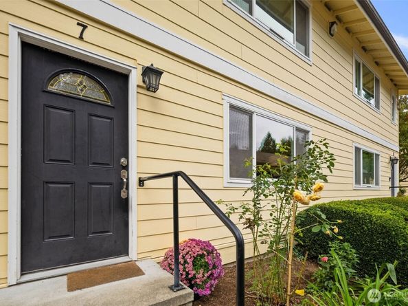 14606 NE 51st Street C7, Bellevue WA 98007