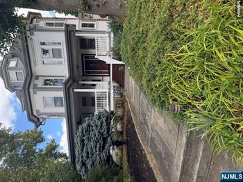 941 Edgewater Avenue