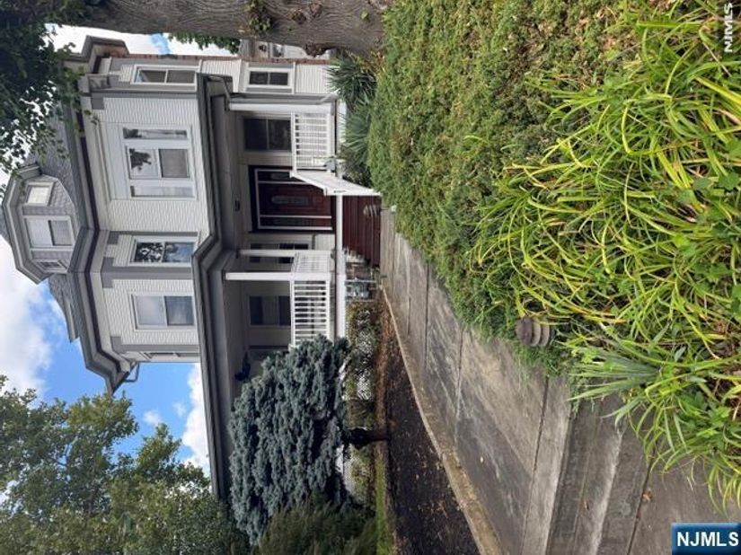 941 Edgewater Avenue, Ridgefield NJ 07657