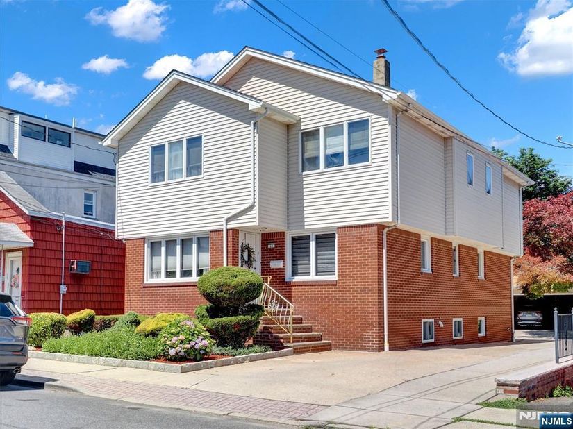 69 Lincoln Street, Fairview NJ 07022