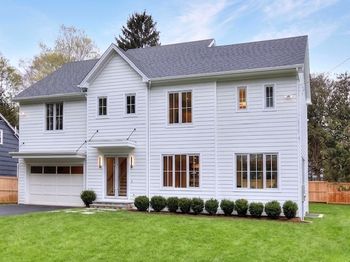 19 E Horseshoe Lane