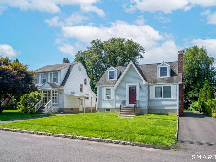 7 Hadik Parkway, Norwalk CT 06854