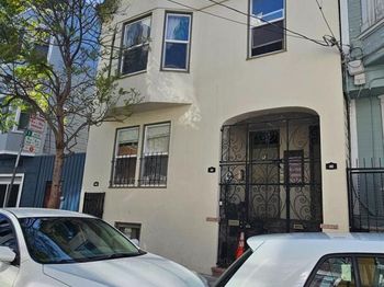 44 San Carlos Street