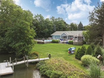 225 Lakeside Drive S