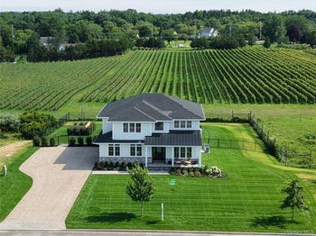 1135 Wildberry Lane