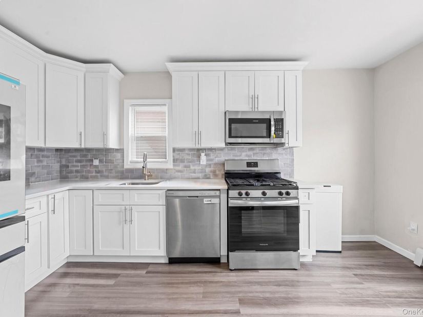 20 Dewitt Street, Valley Stream NY 11580
