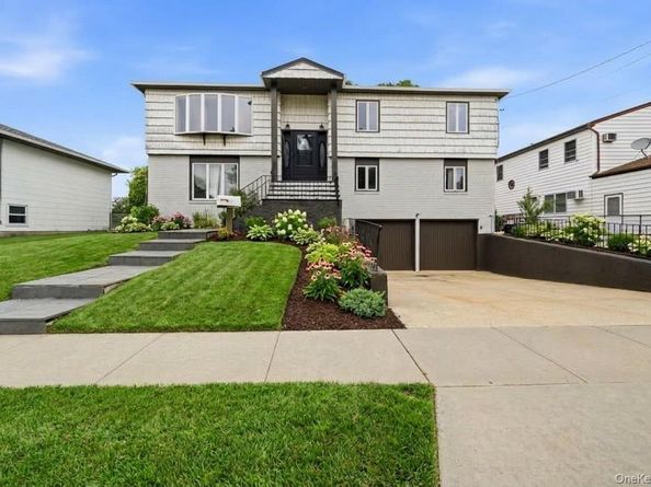 23 3rd Avenue, Farmingdale NY 11735