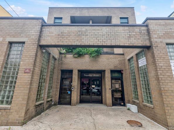 5536 69th Place R3, Maspeth NY 11378