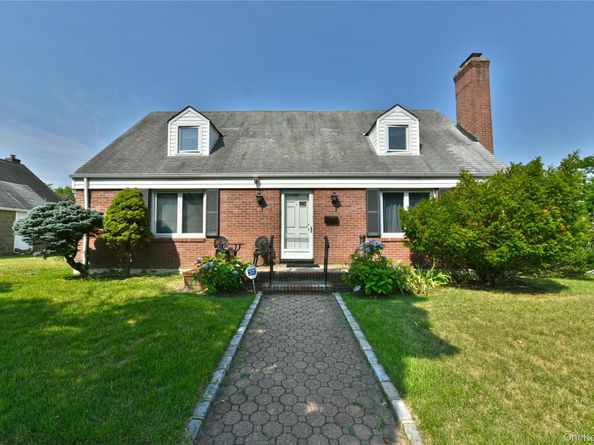 18418 69th Avenue, Fresh Meadows NY 11365