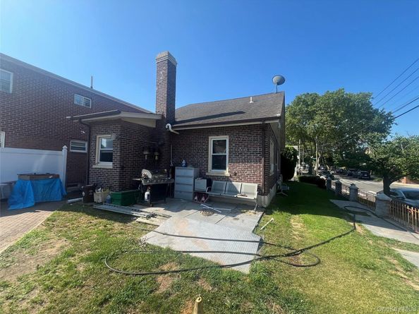 18103 145th Road, Springfield Gardens NY 11413