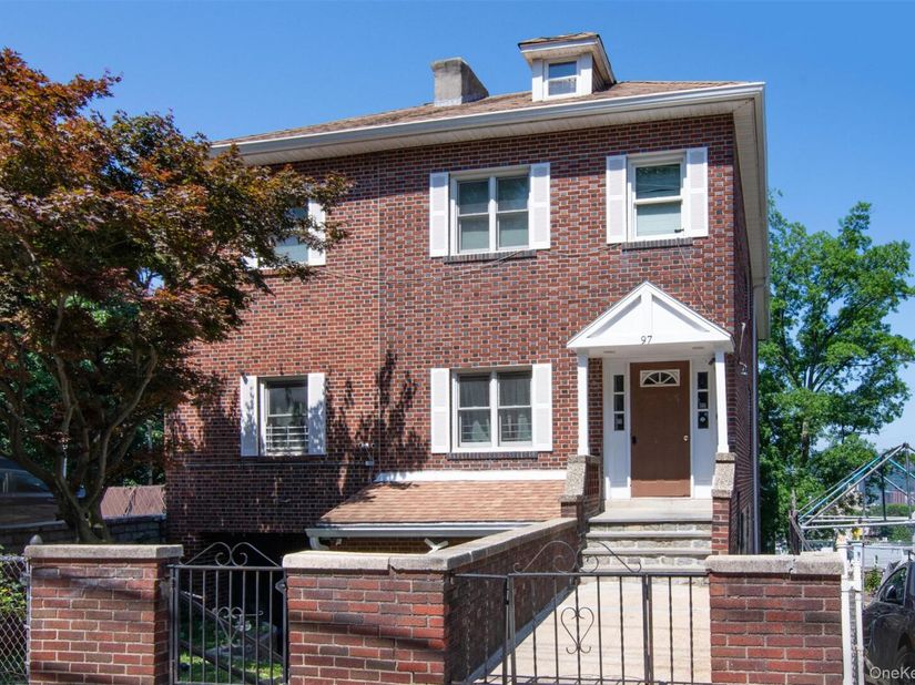 97 Van Cortlandt Pk Avenue, Yonkers NY 10701