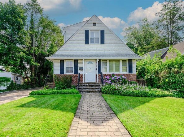 46 Schumacher Drive, New Hyde Park NY 11040