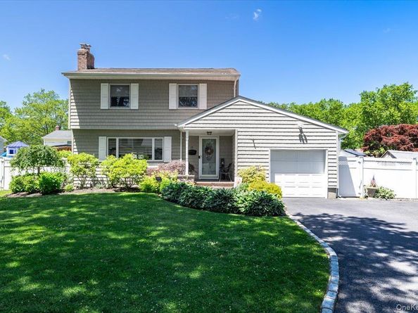19 Sycamore Street, Melville NY 11747