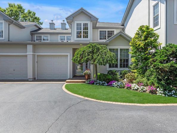 742 Verona Drive, Melville NY 11747