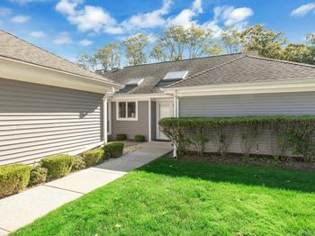 129 Captains Court