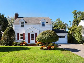 15 Ruth Place