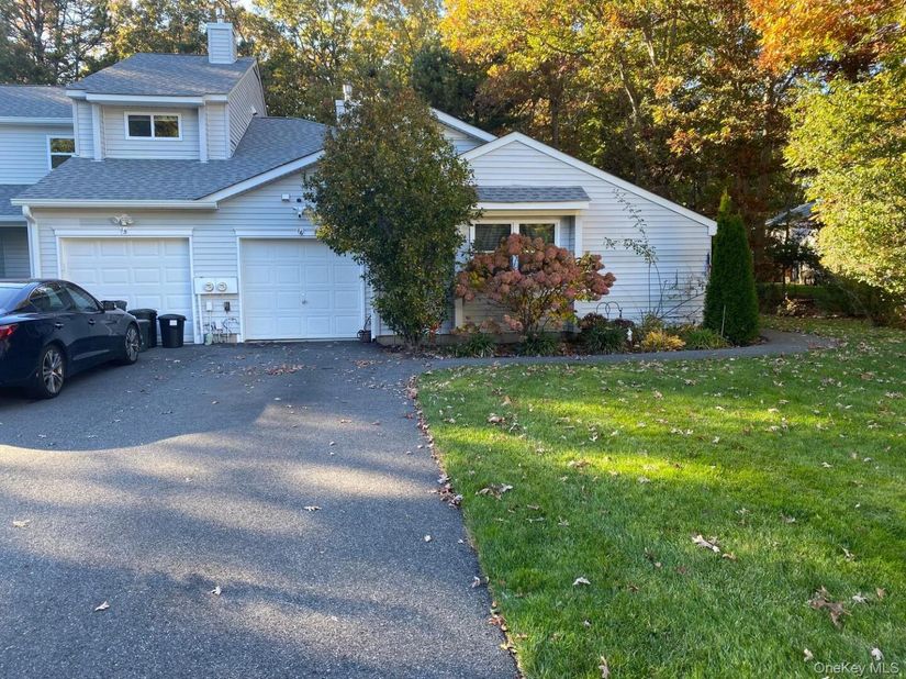 16 Cal Ct Court, Manorville NY 11949
